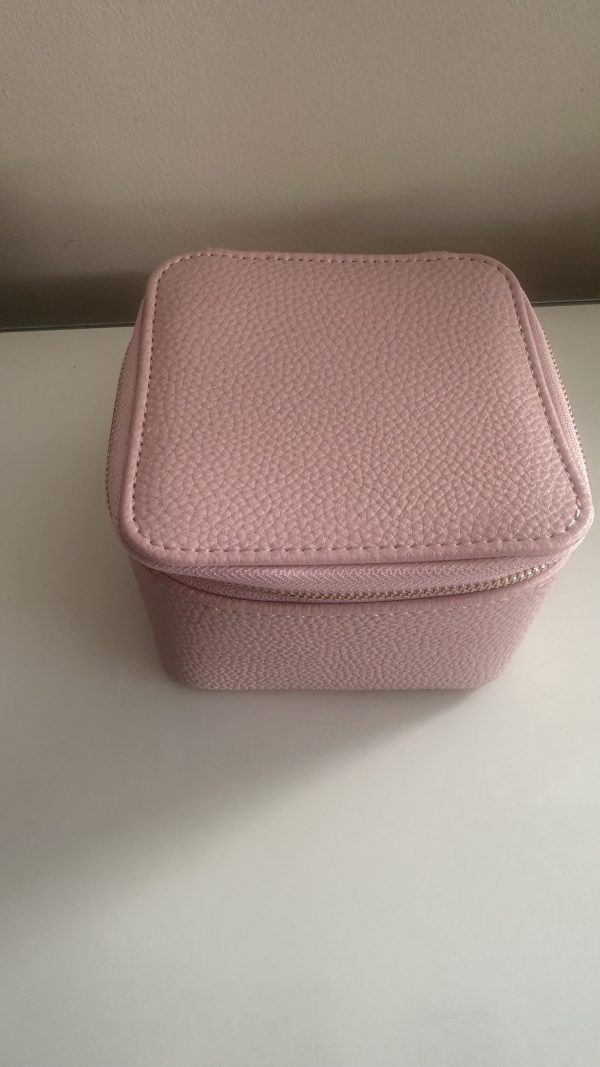 LaElle jewellery box