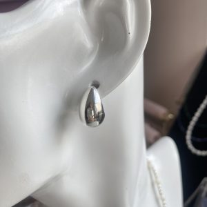 Teardrop med size studs