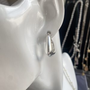 Handbag style hoops