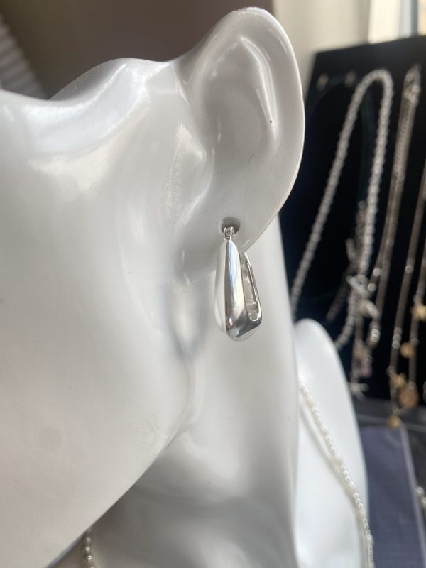 Handbag style hoops