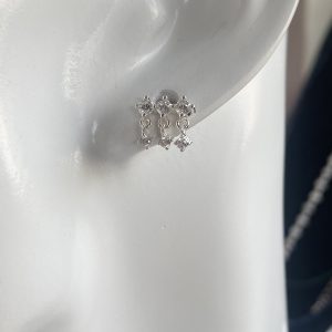 Triple droplet studs