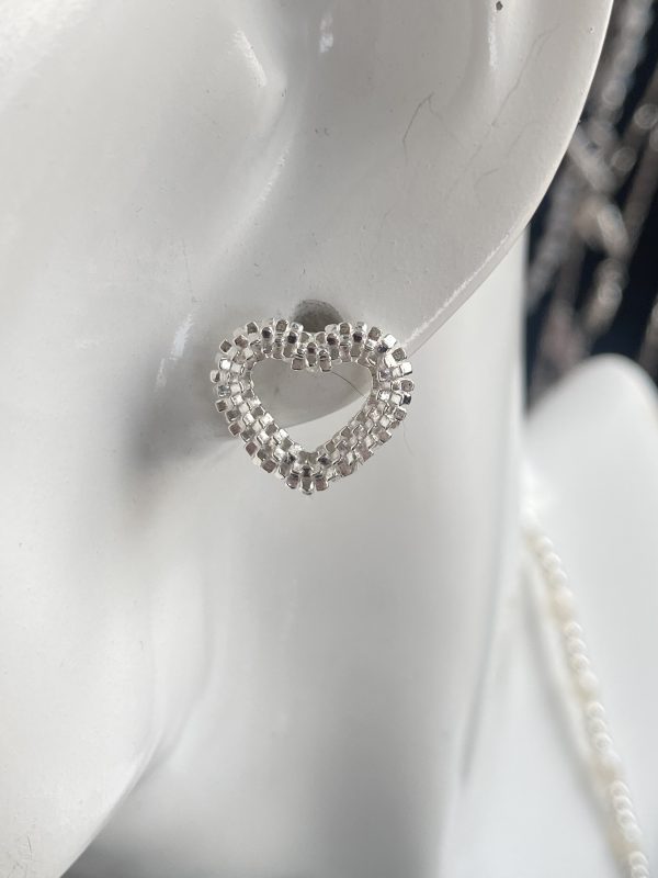 Texture heart studs