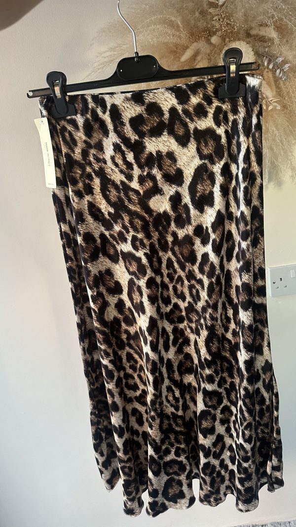 Leopard print midi skirt