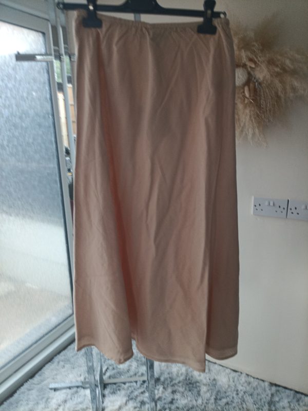 Cream midi skirt - Image 2