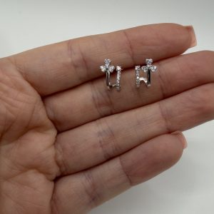 Double look clover studs