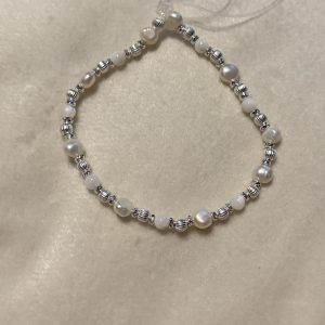 Pearl & silver bracelet